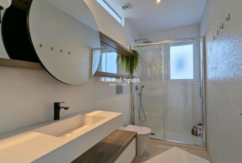 Resale - HOUSE -
CIUDAD QUESADA