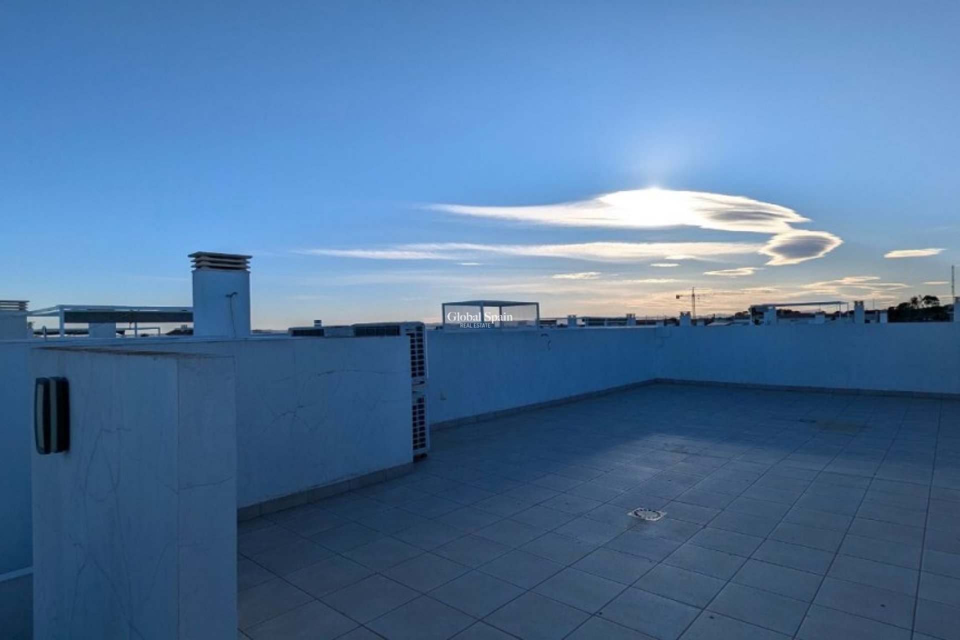 Resale - HOUSE -
CIUDAD QUESADA