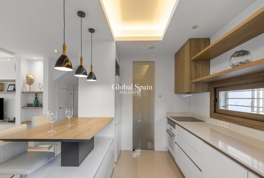 Resale - HOUSE -
CIUDAD QUESADA