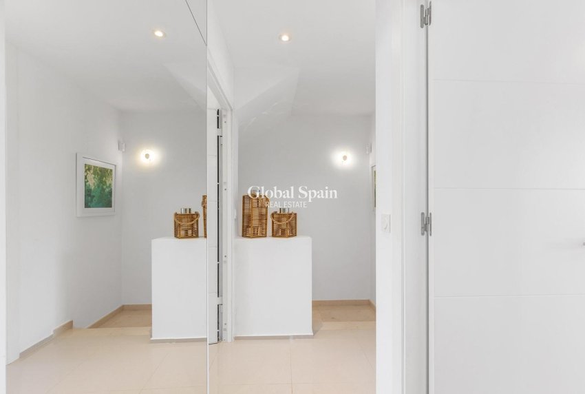 Resale - HOUSE -
CIUDAD QUESADA