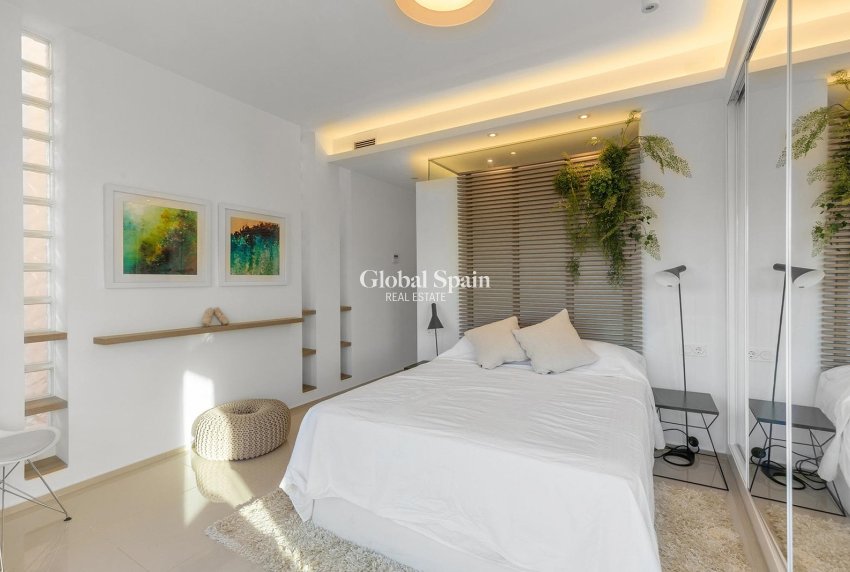 Resale - HOUSE -
CIUDAD QUESADA