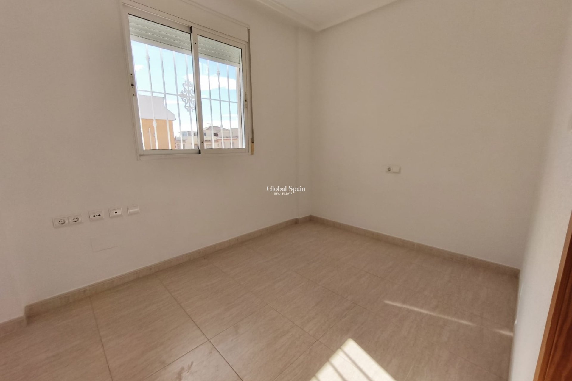Resale - HOUSE -
CIUDAD QUESADA