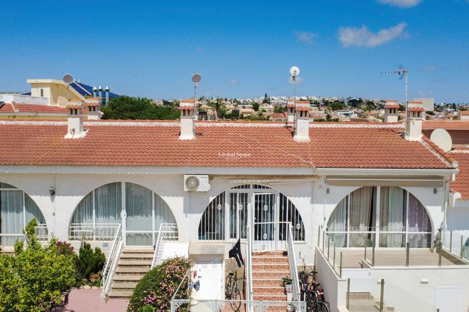 Resale - HOUSE -
CIUDAD QUESADA