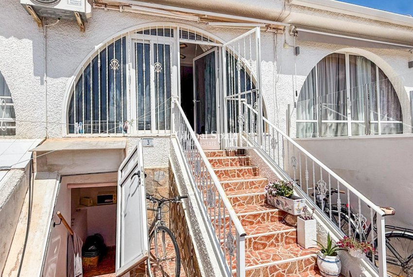 Resale - HOUSE -
CIUDAD QUESADA