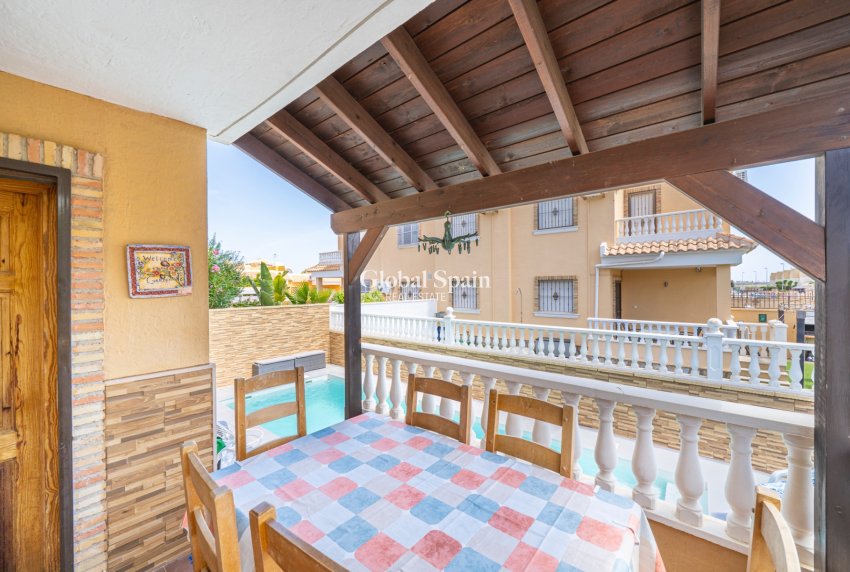 Resale - HOUSE -
CIUDAD QUESADA