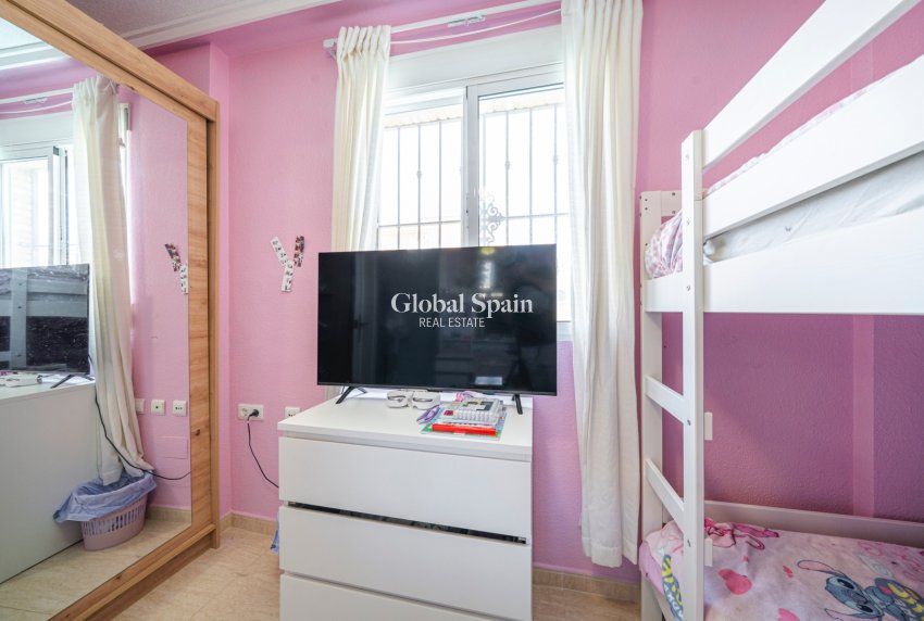 Resale - HOUSE -
CIUDAD QUESADA