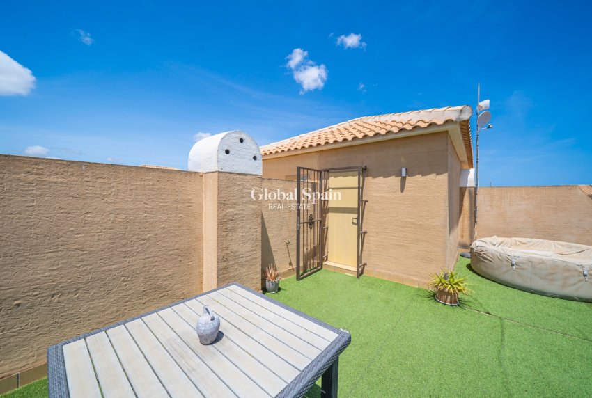 Resale - HOUSE -
CIUDAD QUESADA