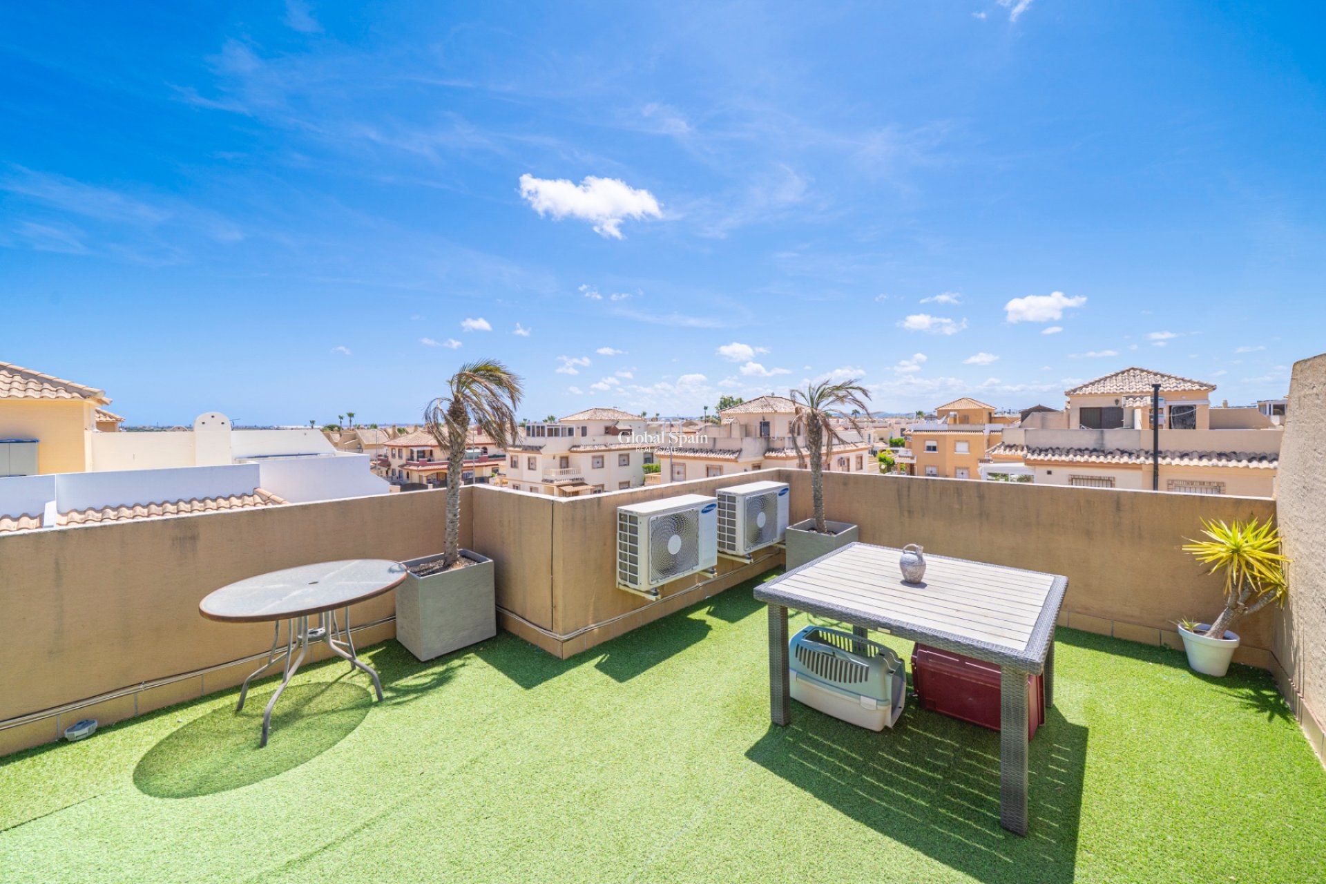 Resale - HOUSE -
CIUDAD QUESADA