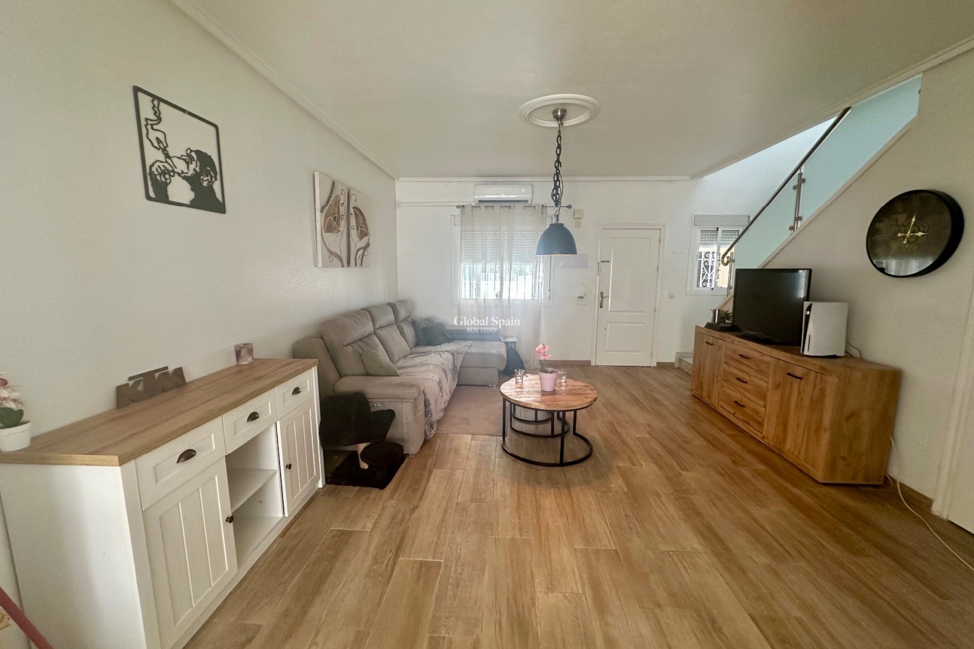 Resale - HOUSE -
CIUDAD QUESADA