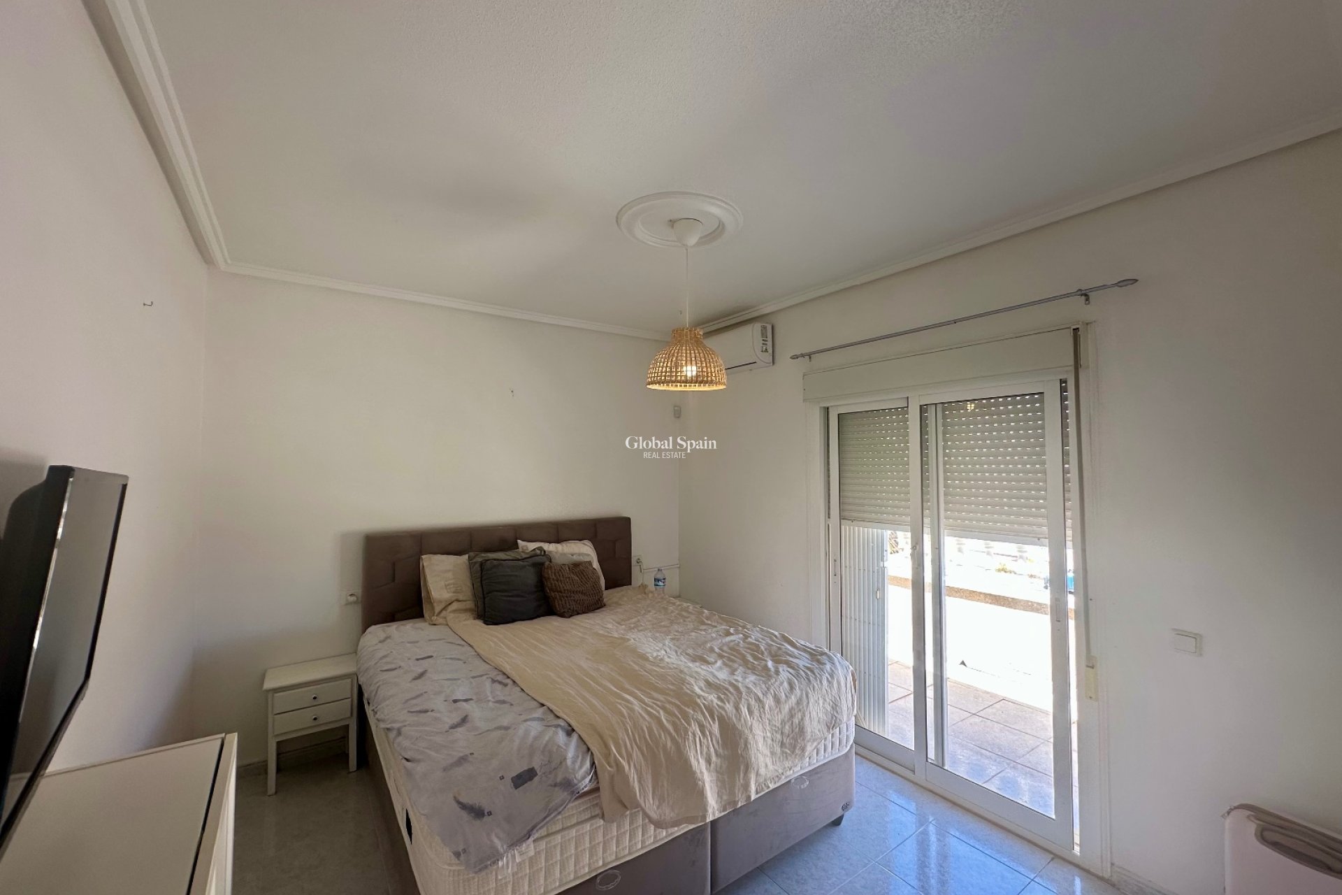 Resale - HOUSE -
CIUDAD QUESADA