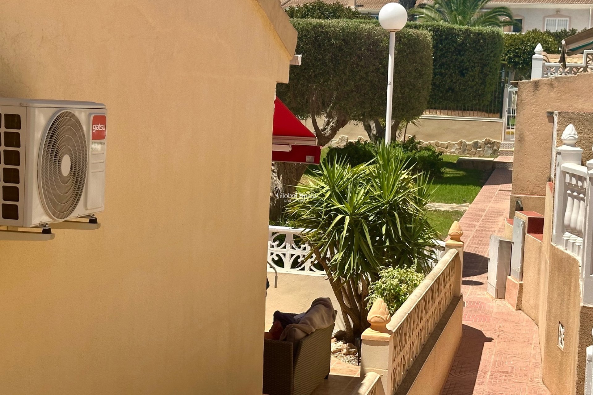 Resale - HOUSE -
CIUDAD QUESADA