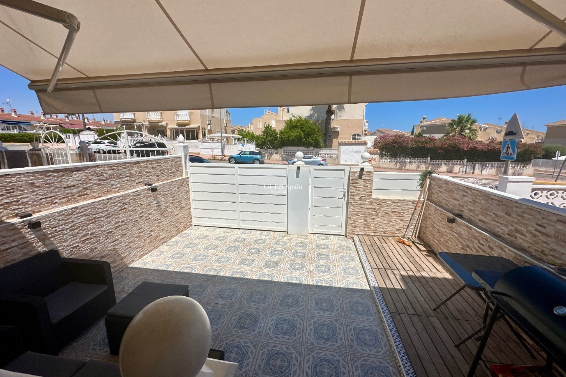 Resale - HOUSE -
CIUDAD QUESADA