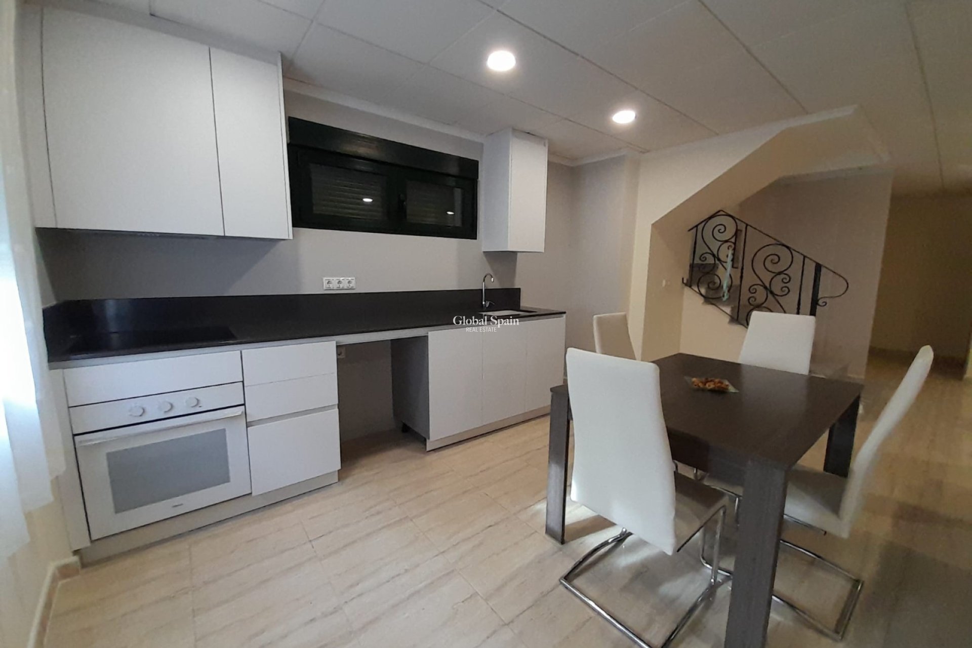 Resale - House -
CIUDAD QUESADA