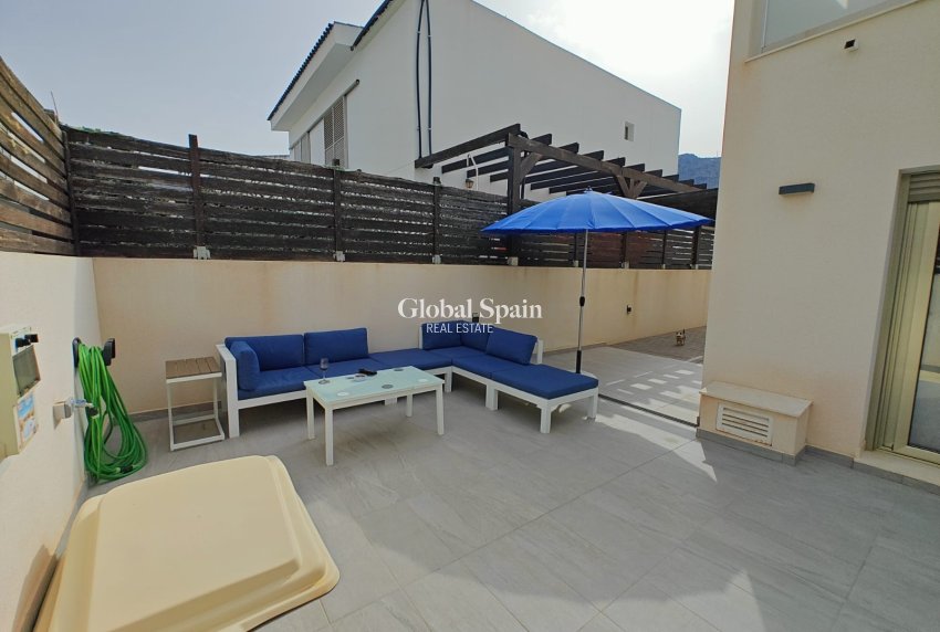 Resale - HOUSE -
COX - Cox