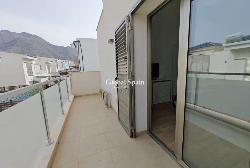 Resale - HOUSE -
COX - Cox