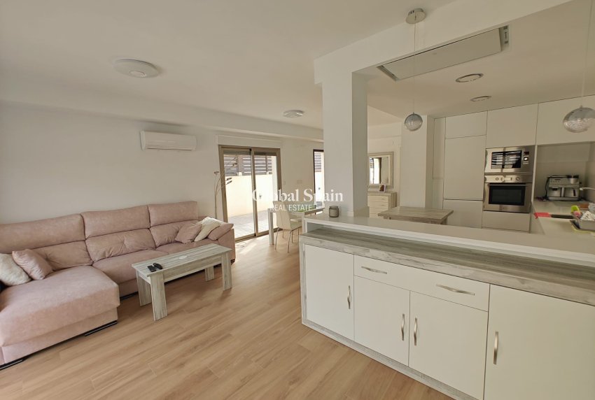 Resale - HOUSE -
COX - Cox