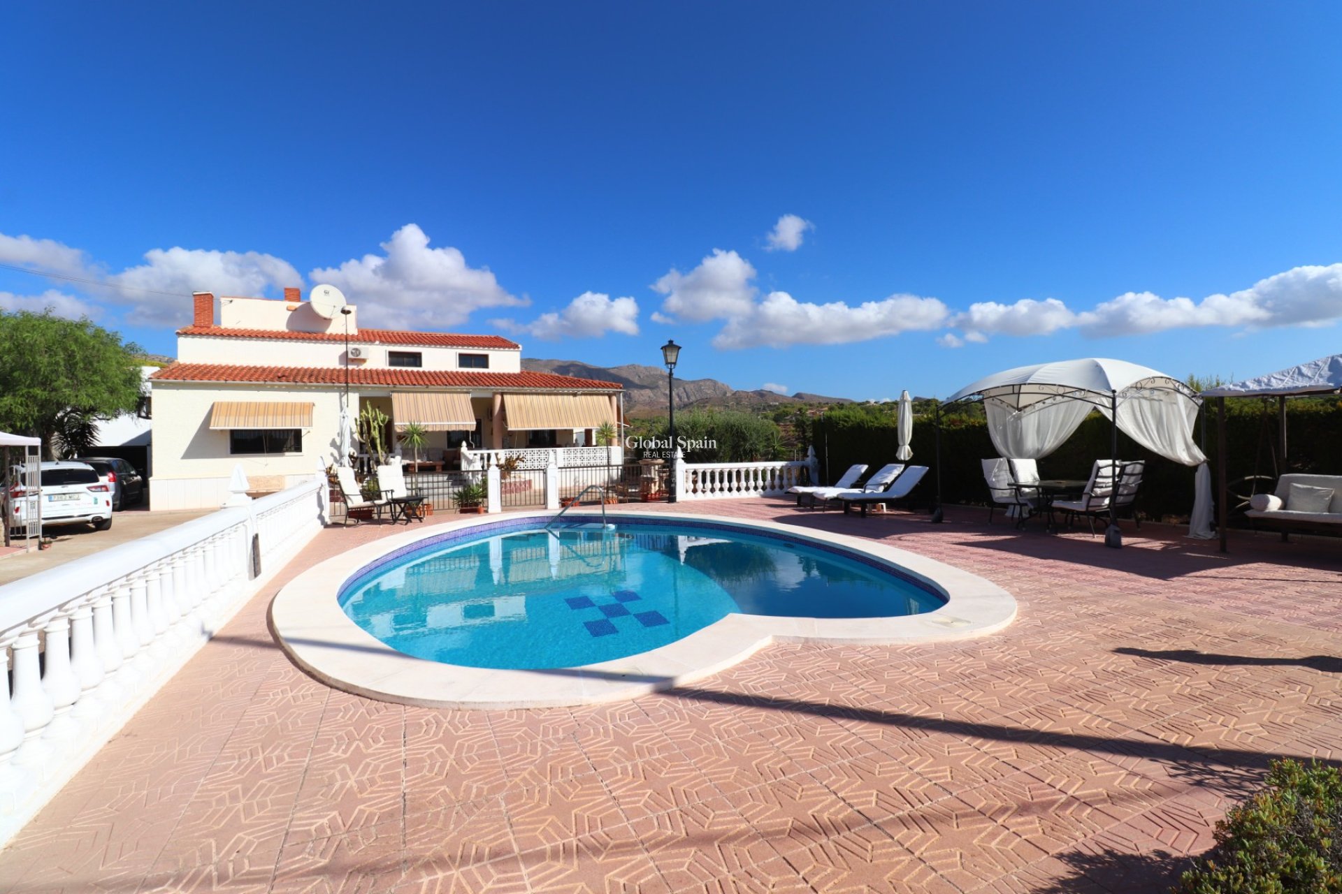 Resale - HOUSE -
Crevillente - Crevillente - Country