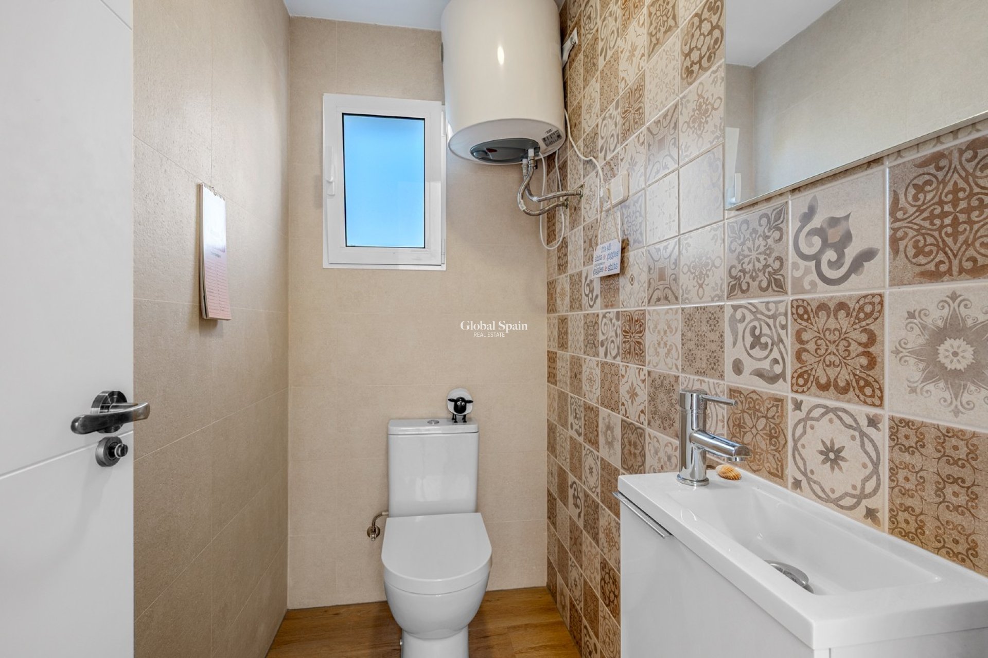 Resale - HOUSE -
CREVILLENTE - Inland