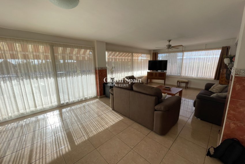 Resale - HOUSE -
CREVILLENTE - Inland