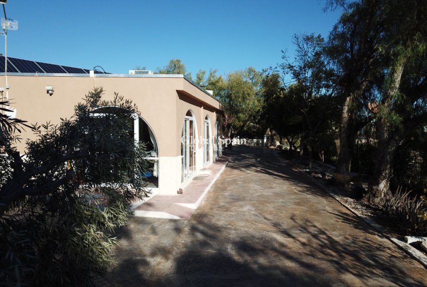 Resale - HOUSE -
CREVILLENTE - Inland