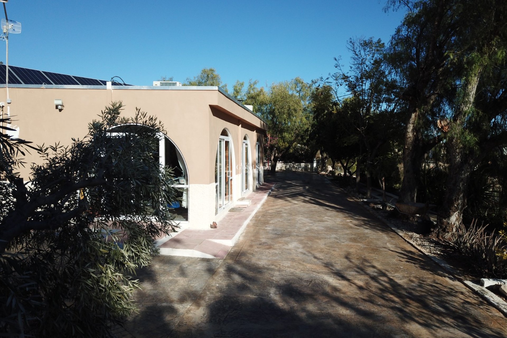 Resale - HOUSE -
CREVILLENTE - Inland