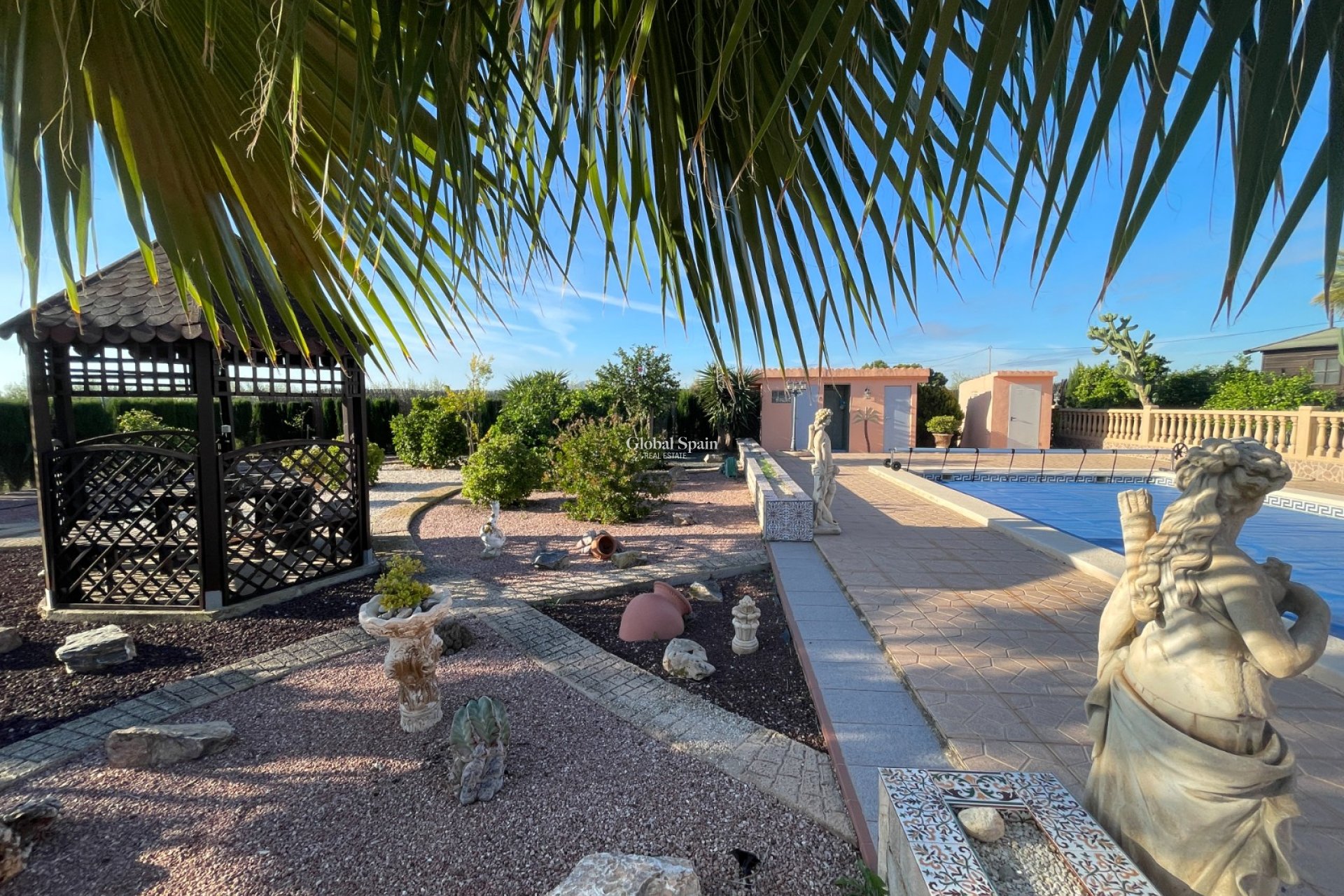 Resale - HOUSE -
CREVILLENTE - Inland