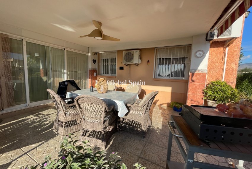 Resale - HOUSE -
CREVILLENTE - Inland