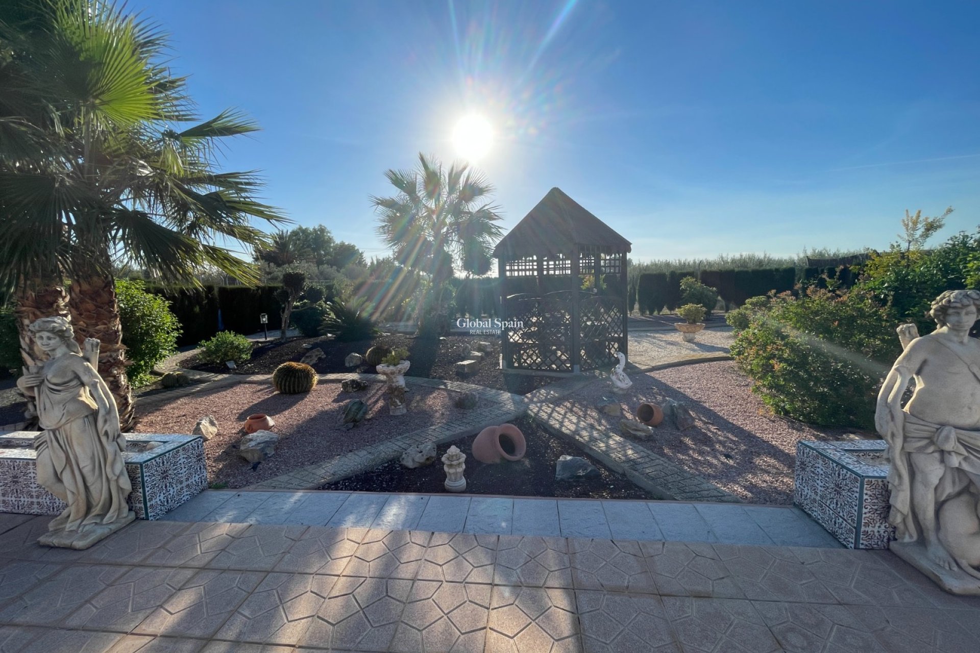 Resale - HOUSE -
CREVILLENTE - Inland