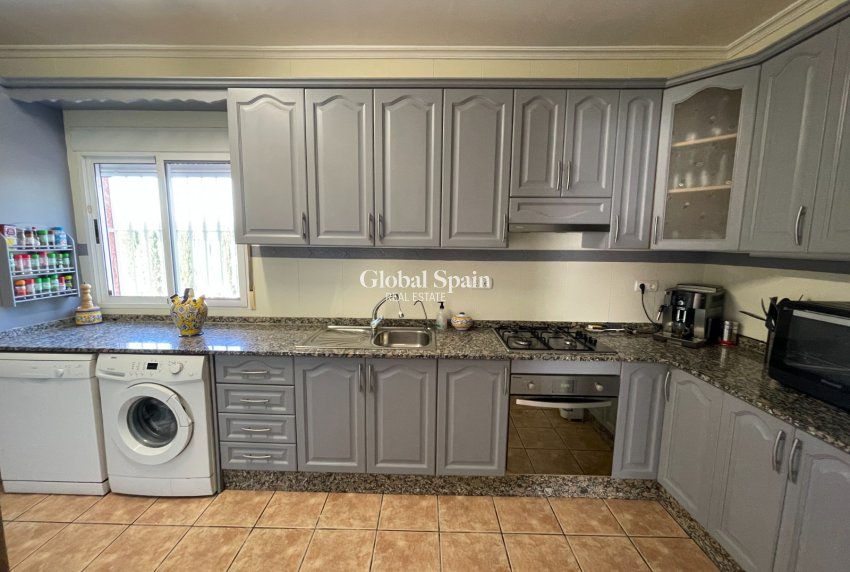 Resale - HOUSE -
CREVILLENTE - Inland