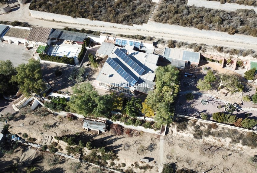 Resale - HOUSE -
CREVILLENTE - Inland