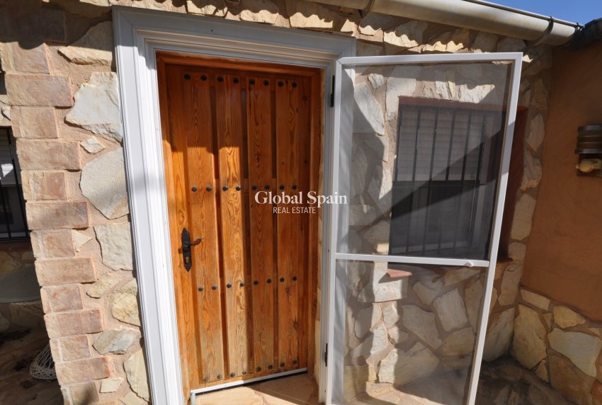 Resale - HOUSE -
CREVILLENTE - Inland