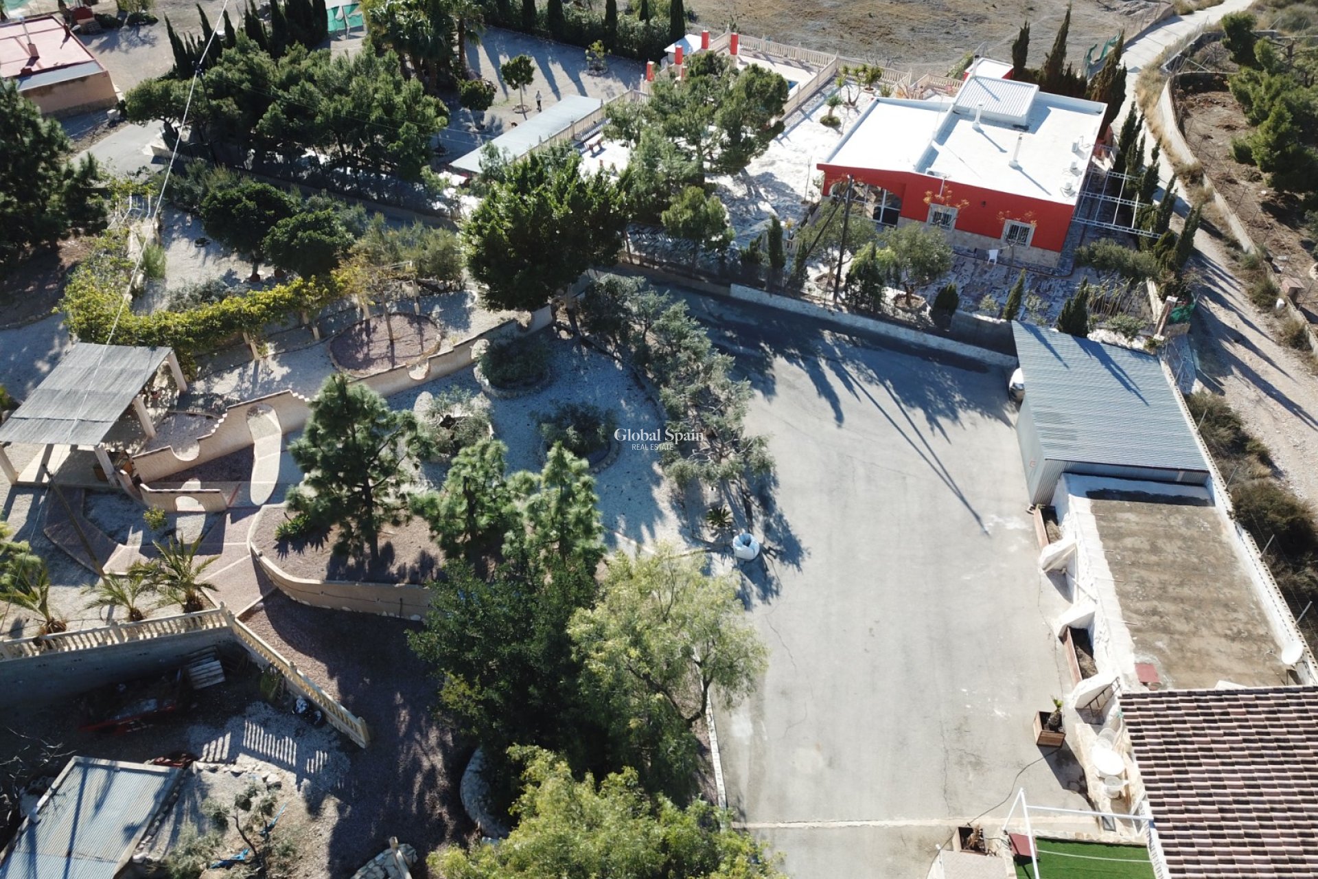 Resale - HOUSE -
CREVILLENTE - Inland