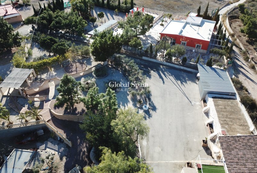 Resale - HOUSE -
CREVILLENTE - Inland