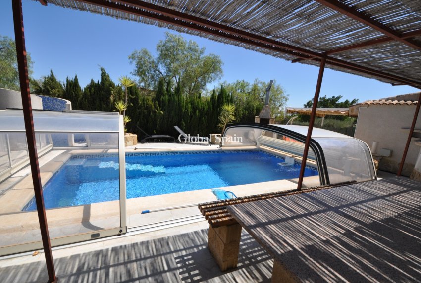 Resale - HOUSE -
CREVILLENTE - Inland