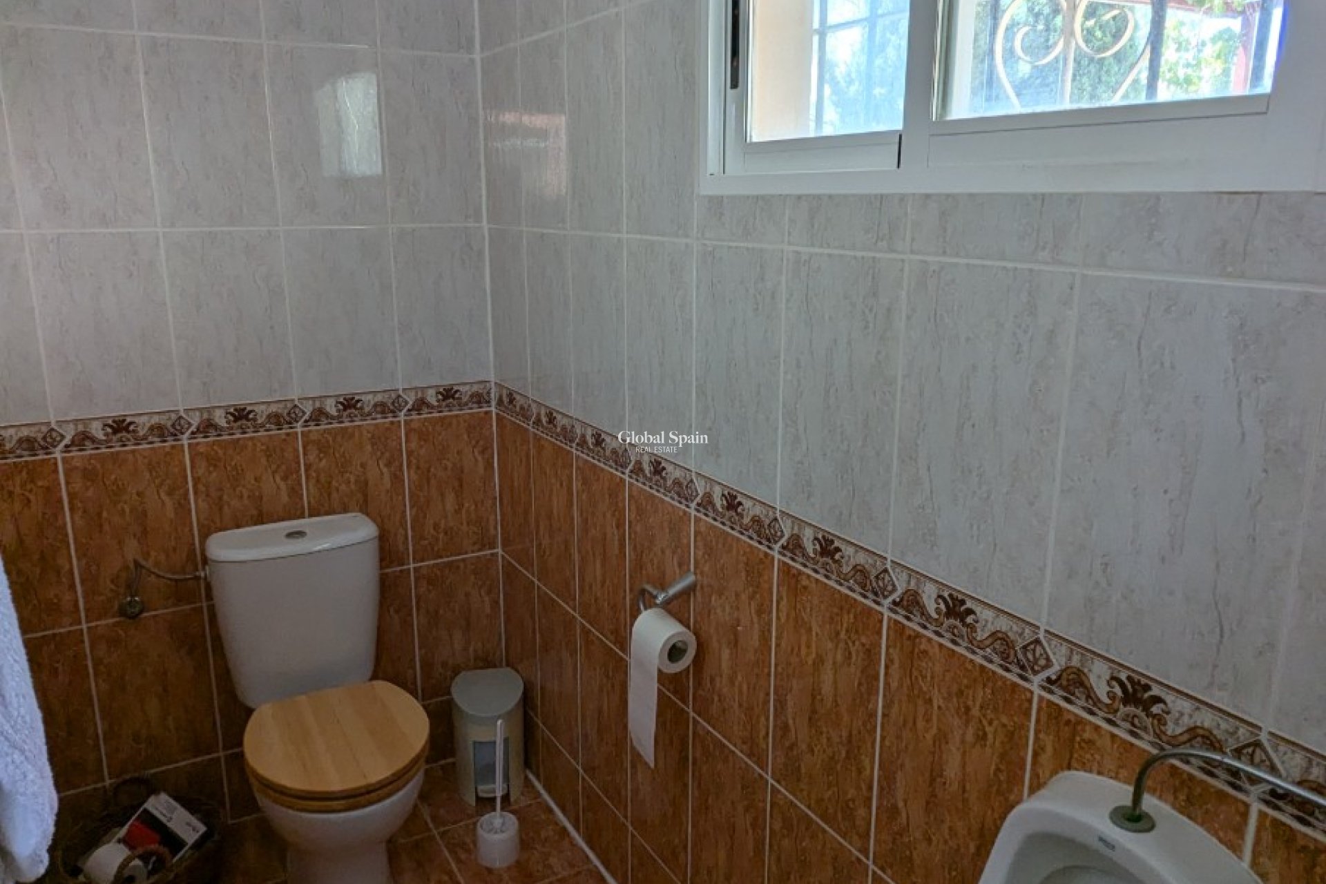 Resale - HOUSE -
CREVILLENTE - Inland