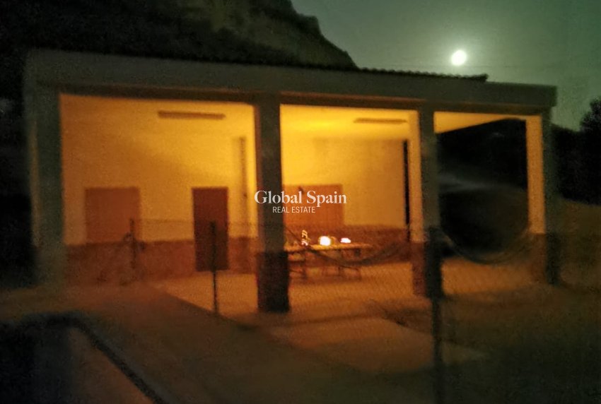 Resale - HOUSE -
CREVILLENTE - Inland