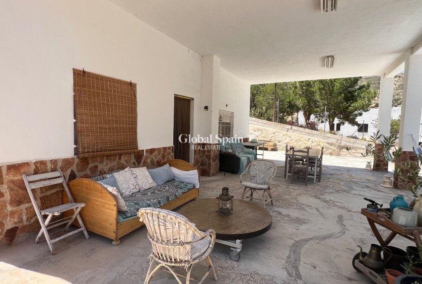 Resale - HOUSE -
CREVILLENTE - Inland