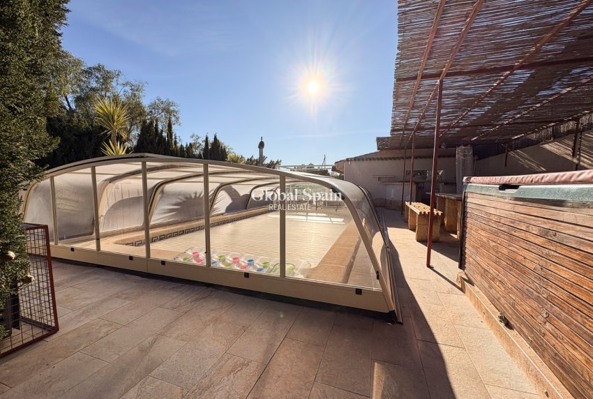 Resale - HOUSE -
CREVILLENTE