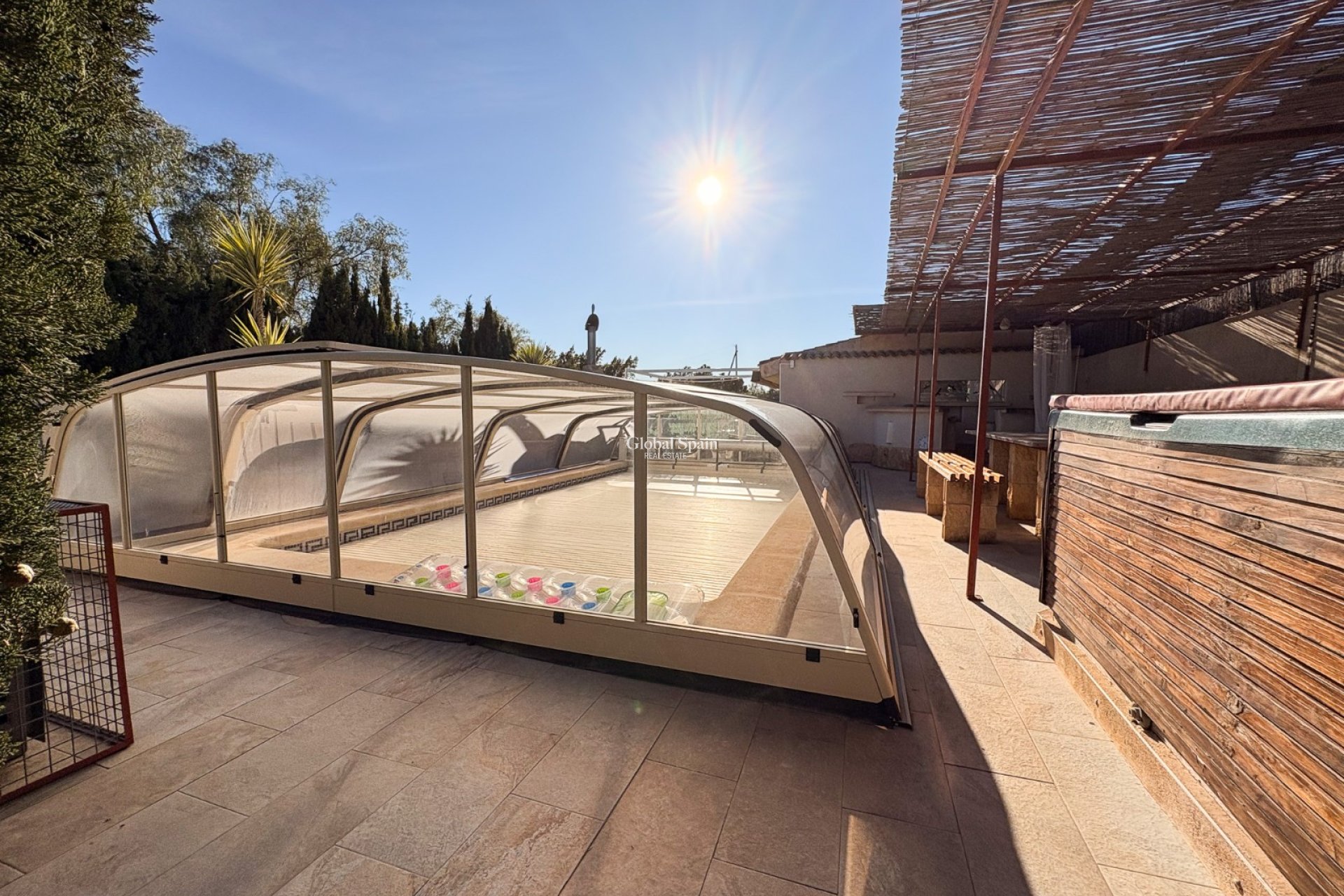 Resale - HOUSE -
CREVILLENTE