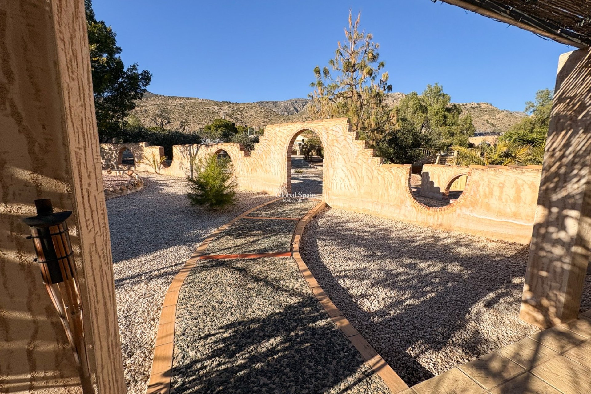 Resale - HOUSE -
CREVILLENTE