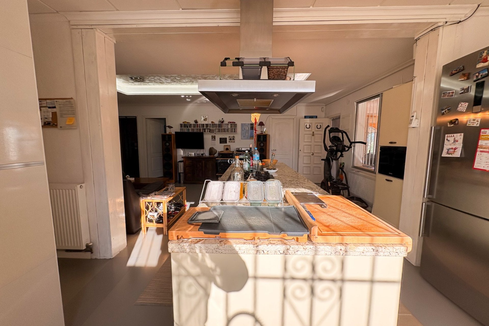 Resale - HOUSE -
CREVILLENTE