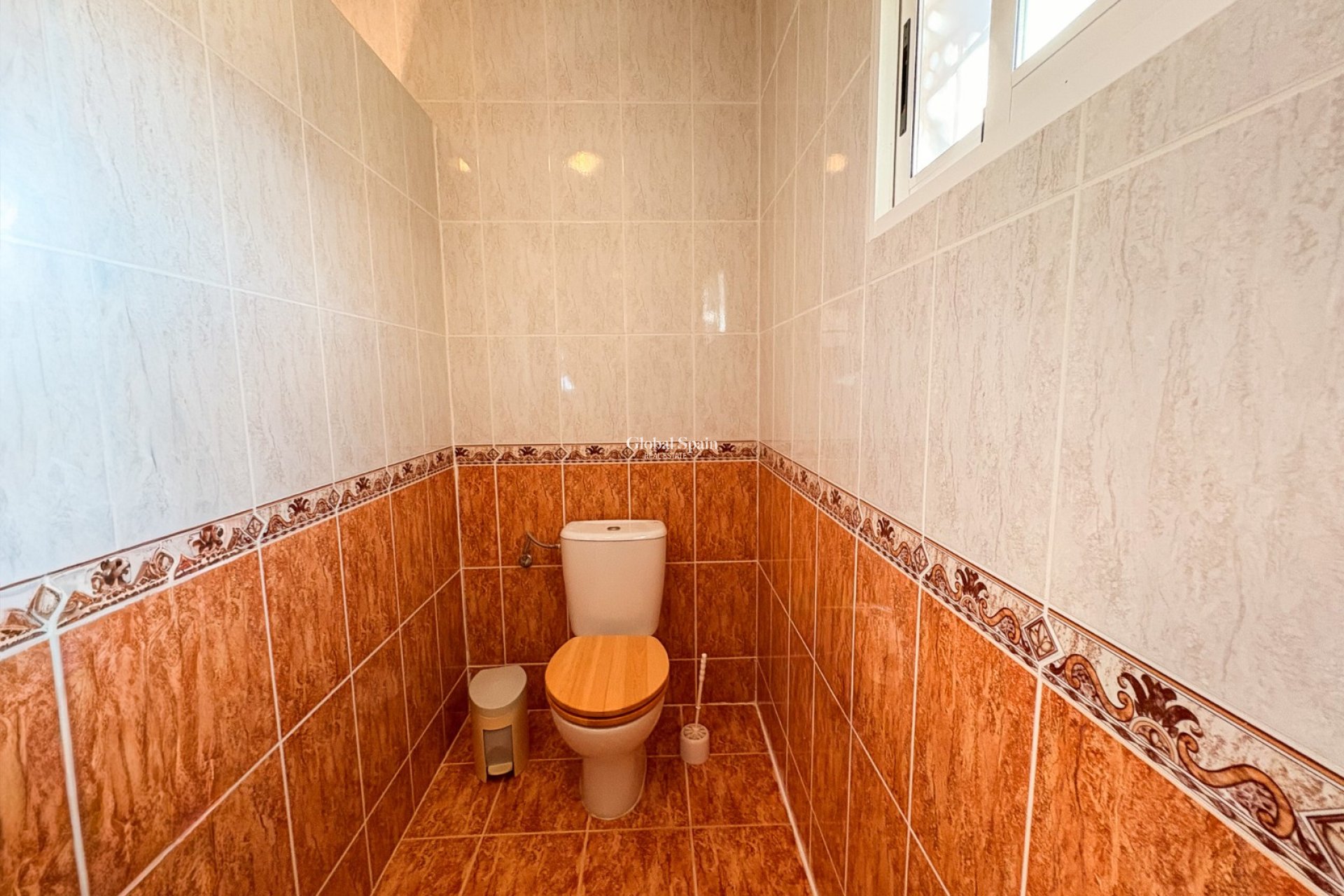 Resale - HOUSE -
CREVILLENTE