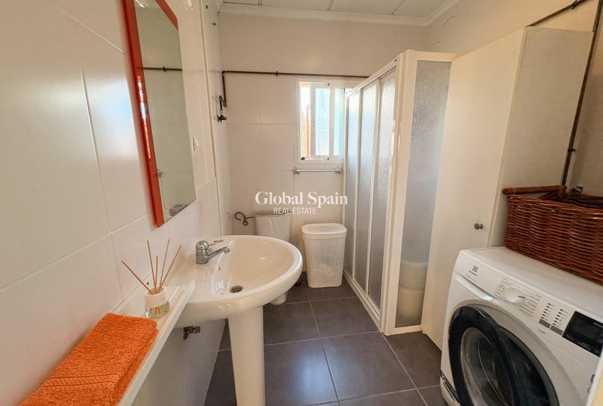 Resale - HOUSE -
CREVILLENTE