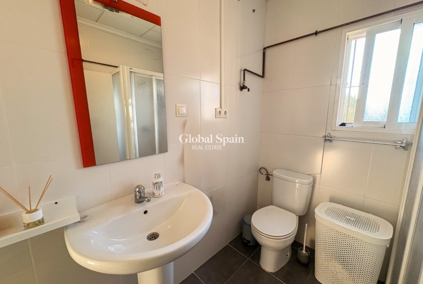 Resale - HOUSE -
CREVILLENTE