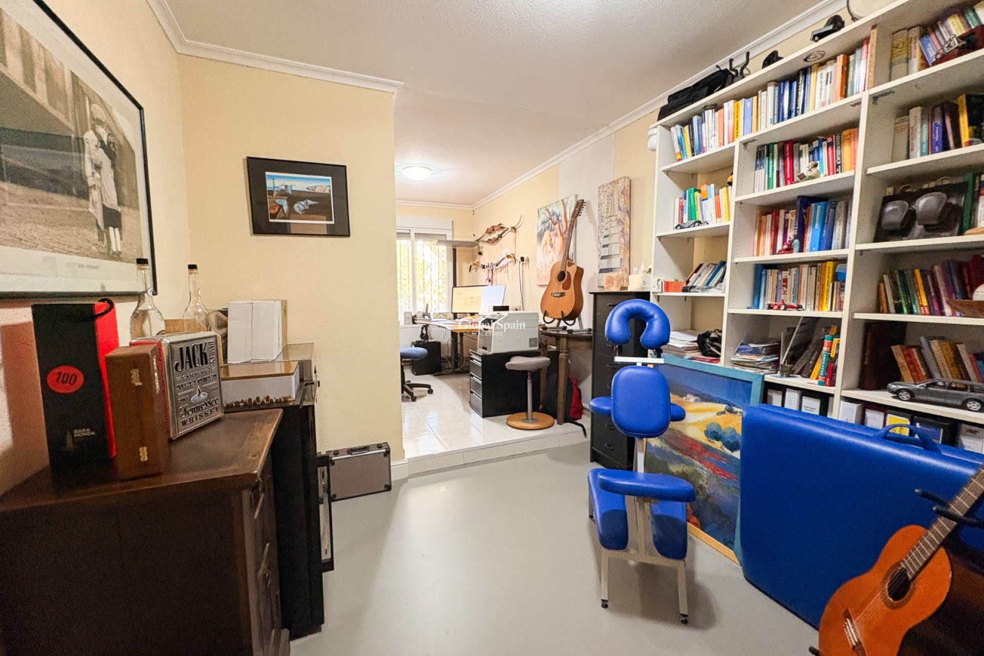 Resale - HOUSE -
CREVILLENTE