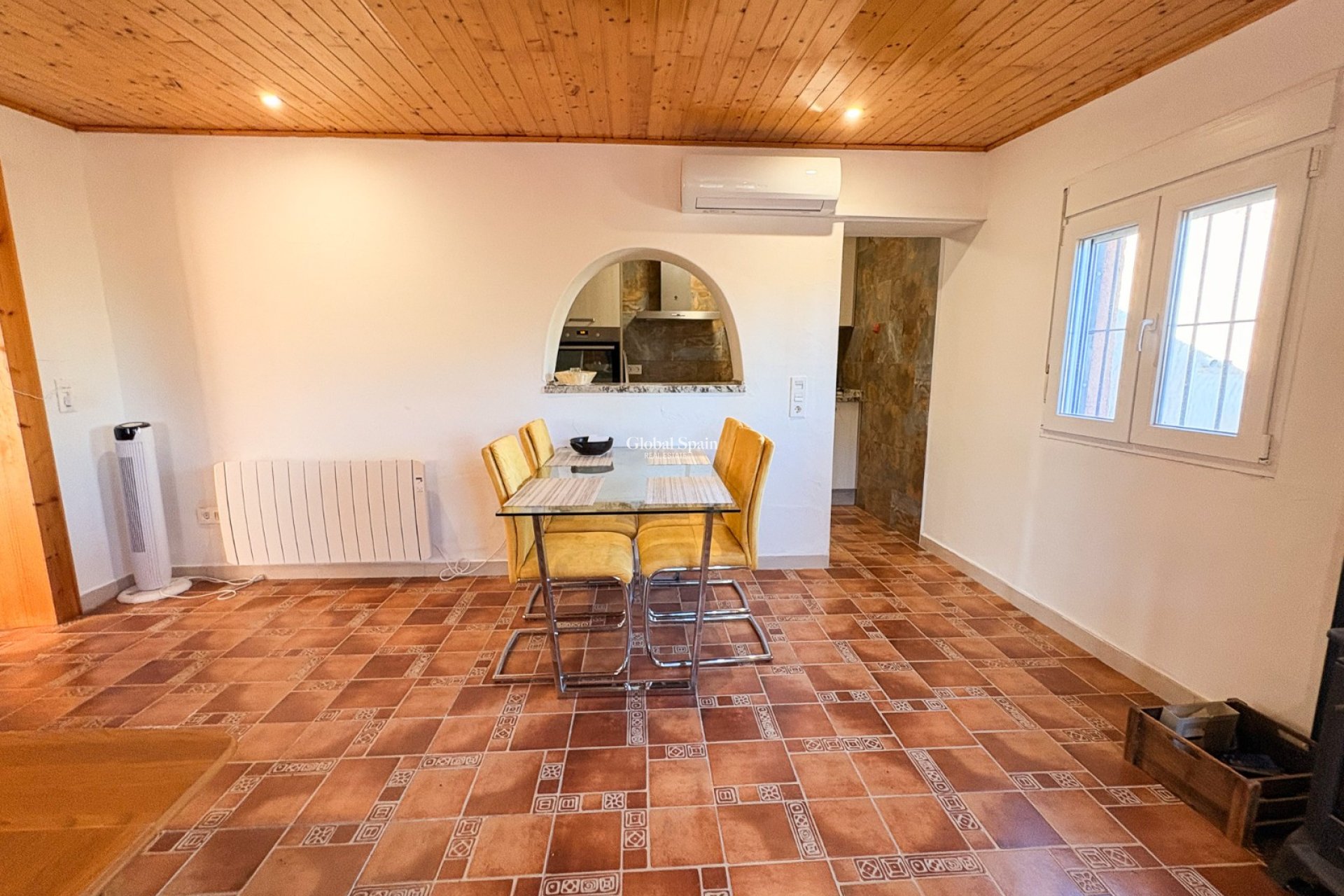 Resale - HOUSE -
CREVILLENTE