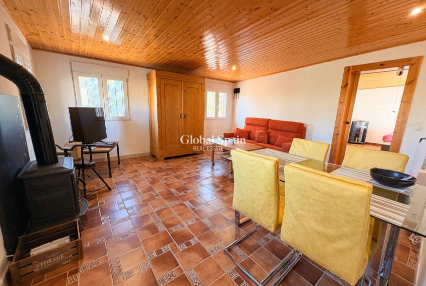 Resale - HOUSE -
CREVILLENTE