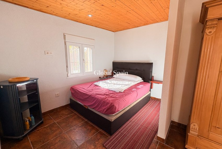 Resale - HOUSE -
CREVILLENTE