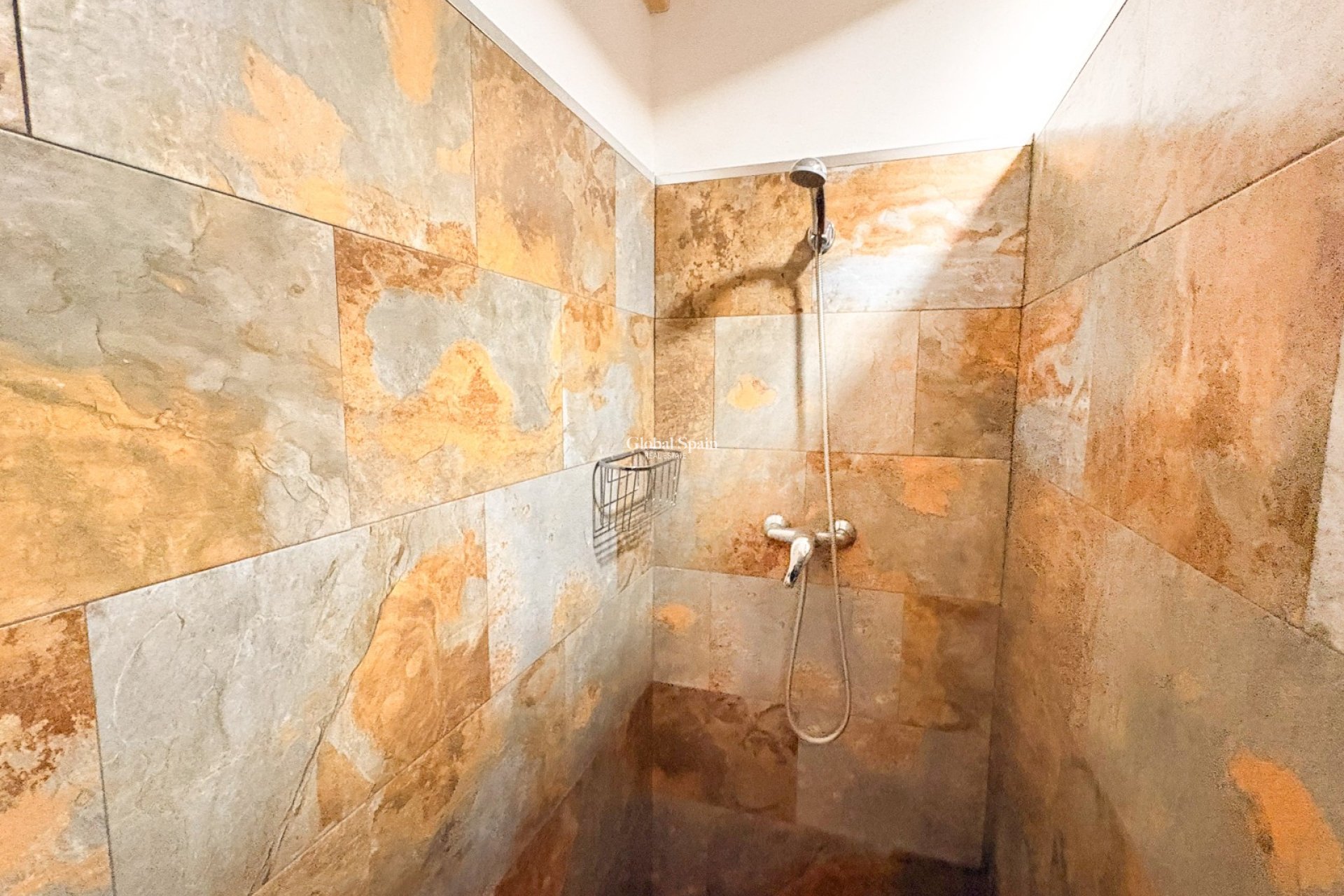 Resale - HOUSE -
CREVILLENTE