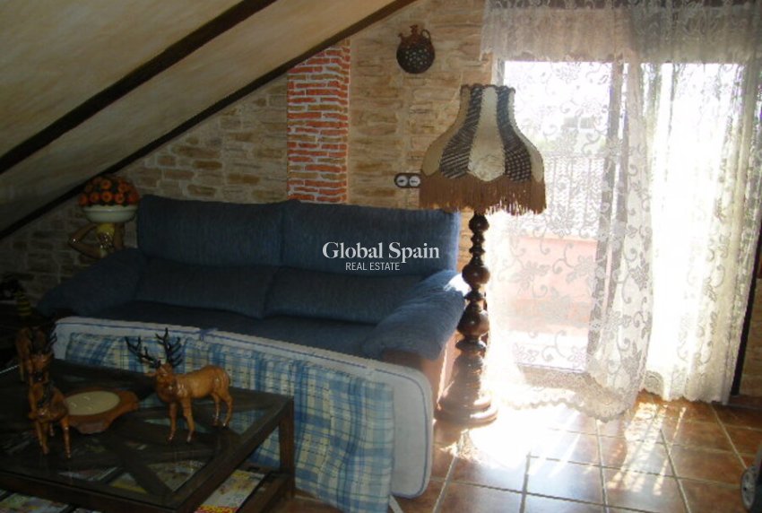 Resale - HOUSE -
DAYA NUEVA - Costa Blanca